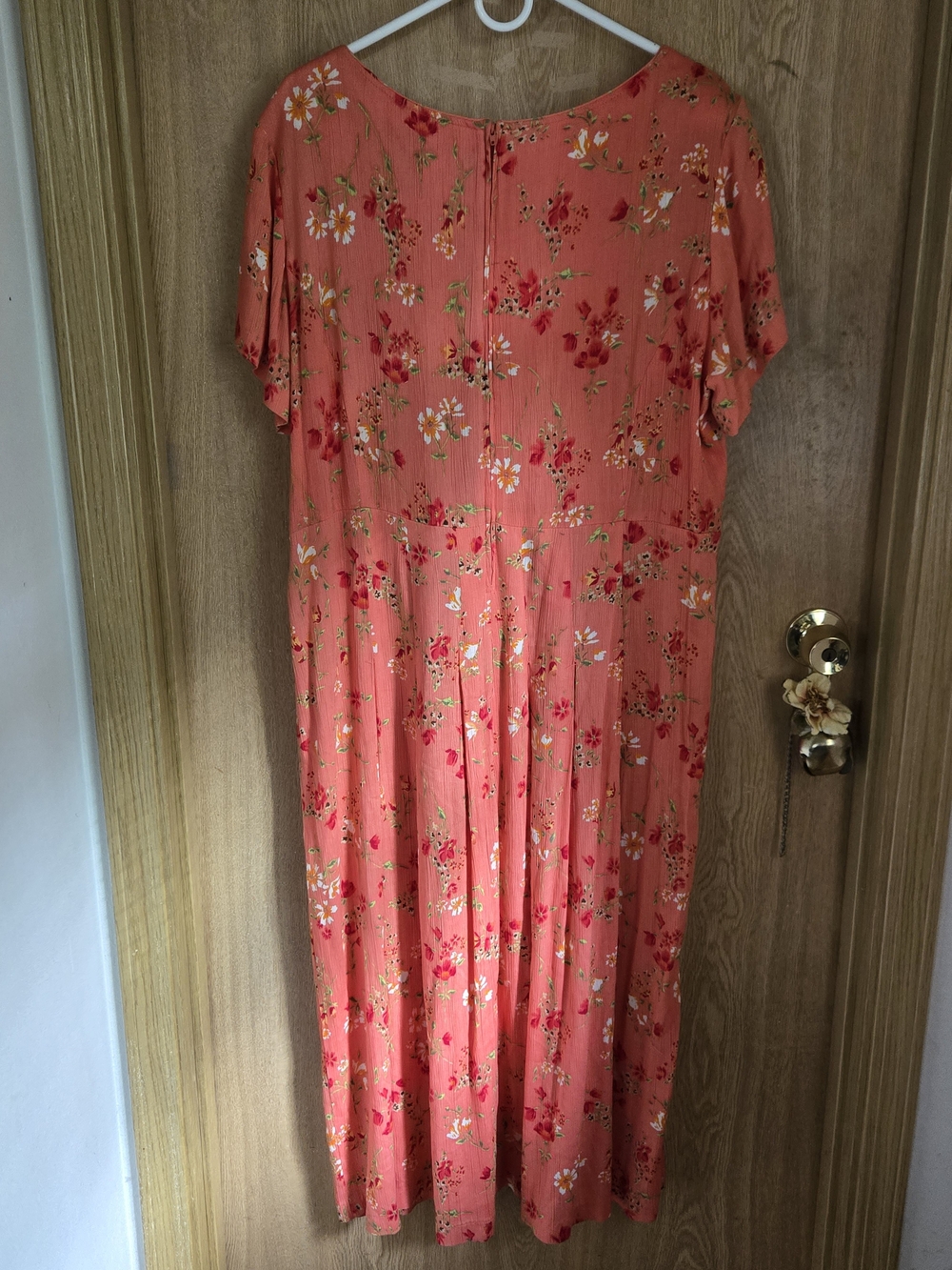 Women’s Coral Floral Spring Summer Casual Scoop-Neck Padded Shoulders Dress - Picture 7 of 8